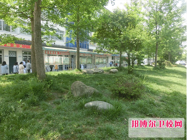 四川育英醫養科技技工學校2018年報名條件、招生對象