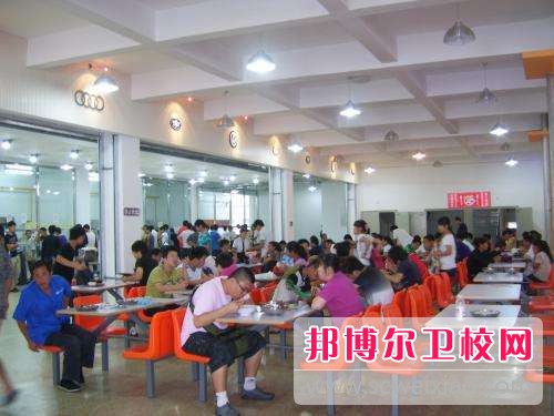 吉林衛生學校食堂情況