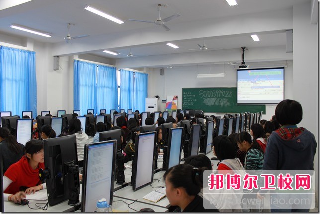 肇慶醫學高等專科學校招生辦聯系電話