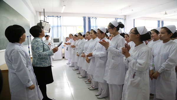 廊坊市衛(wèi)生學(xué)校2019年報名條件、招生對象