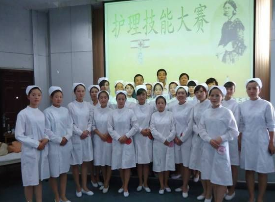 河南煤炭衛(wèi)生學(xué)校2019年報名條件、招生對象