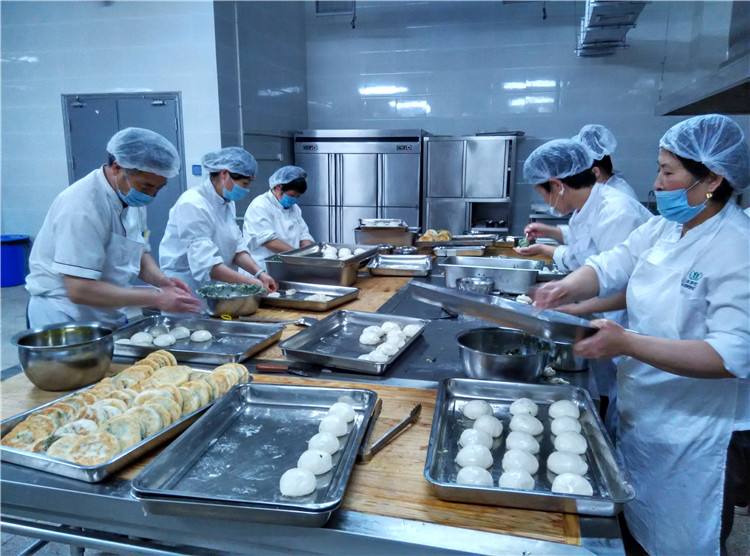 上海市醫藥學校食堂情況