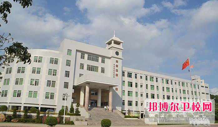 廣東2020年衛校多少錢