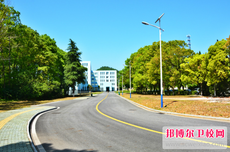 曲靖醫(yī)學(xué)高等專(zhuān)科學(xué)校2022年招生簡(jiǎn)章