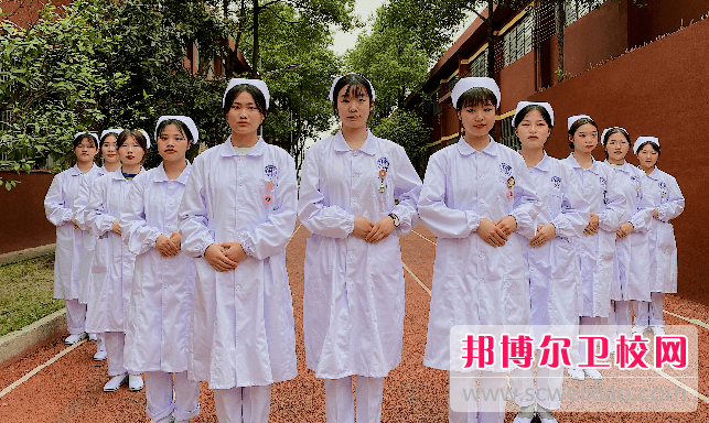 2023年如何報名長沙醫衛科技學校