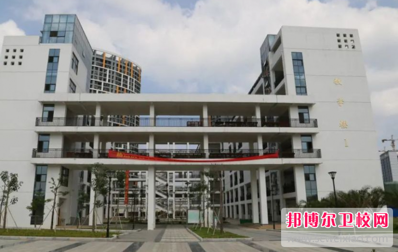 2023北流市衛生學校多少錢(學費明細)