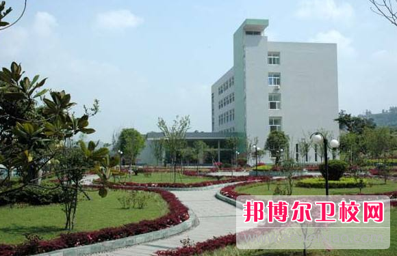 2023年重慶男生讀護理學校行不行