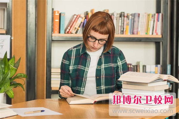 信陽衛生學校眼視光技術專業介紹