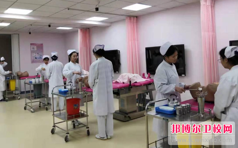 貴州2023年女生讀護理學校好不好