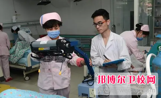 云南2023年護理學校都有什么專業適合男生