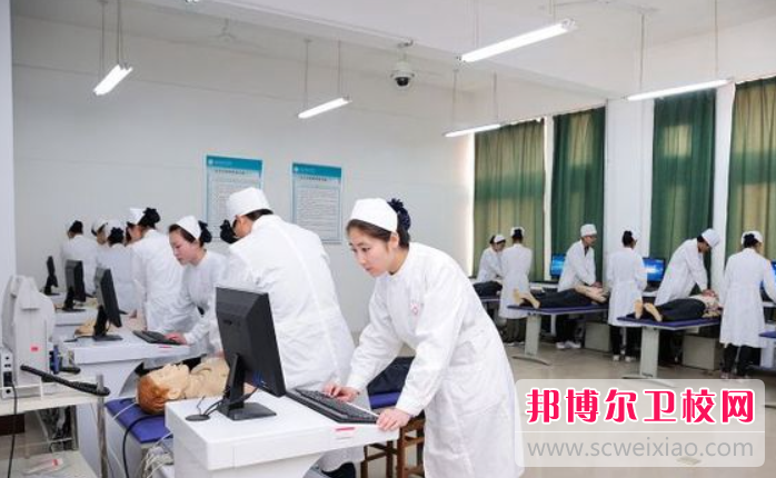 云南2023年男生上護理學校學什么專業好