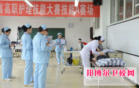 云南2023年適合女生的護理學校專業