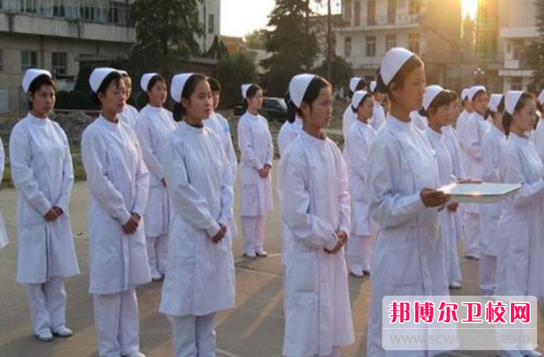 云南2023年女生初中畢業(yè)上護(hù)理學(xué)校