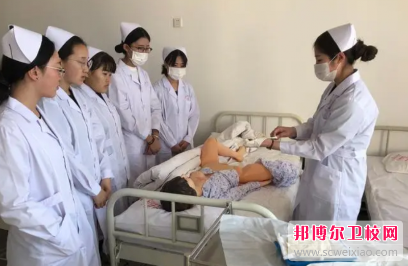 云南2023年護(hù)理學(xué)校都能學(xué)什么