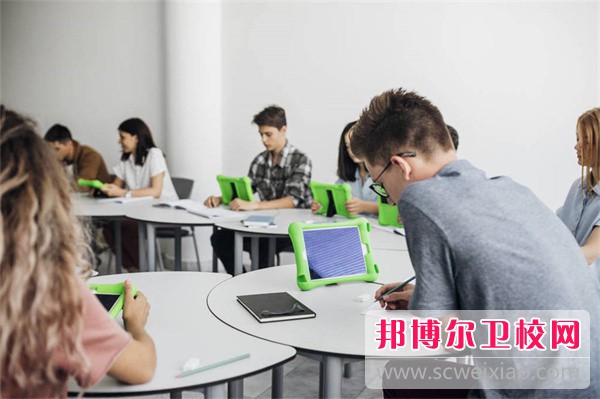 2024四川排名前十的公辦藥劑專業學校名單