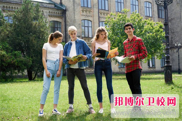 2024海南排名前四的公辦藥劑專(zhuān)業(yè)學(xué)校名單