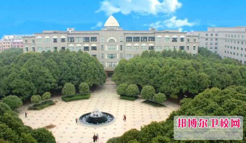湖北2024年女生初中畢業上護理學校