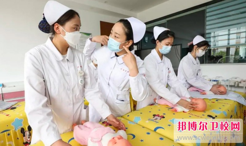 四川2025年護理學(xué)校一般有哪些專業(yè)