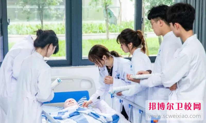 四川2025年護理學校都有什么專業適合男生