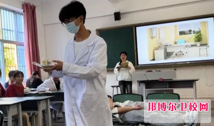 四川2025年男生讀護(hù)理學(xué)校行不行