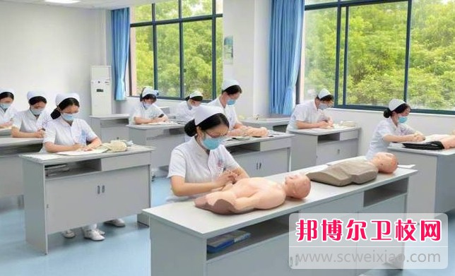 四川2025年護理學校什么專業適合女生