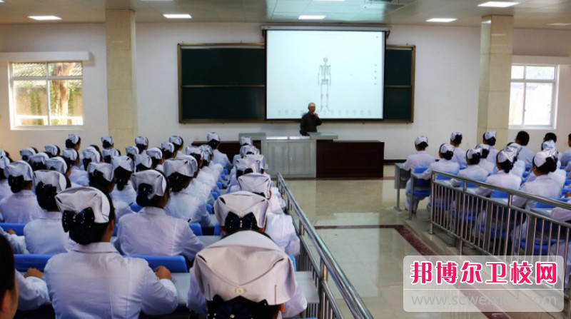 四川2025年女生可不可以讀護理學校