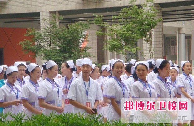 四川2025年女生讀什么護理學校