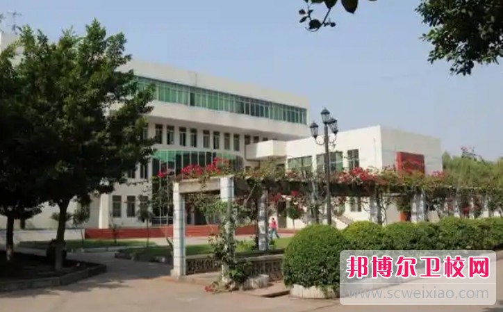 四川2025年讀護理學校需要什么證件